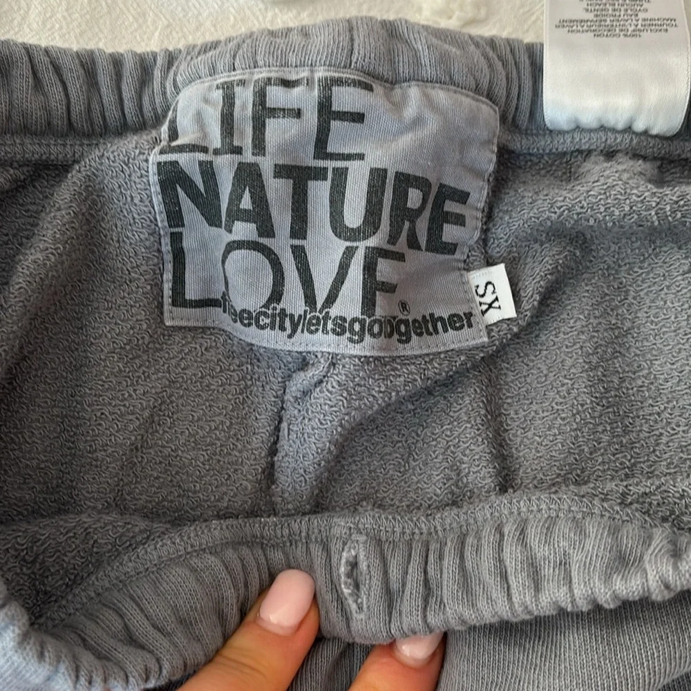 FREE CITY SWEATS - Picture 3 of 3